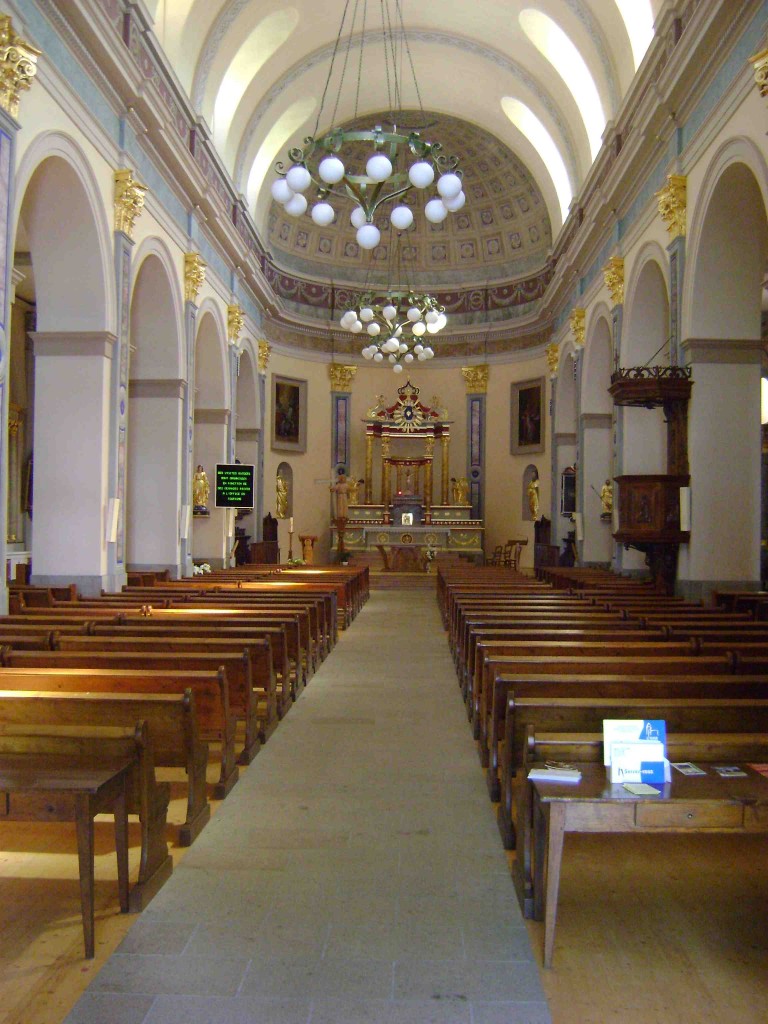 Taninges église intérieur
