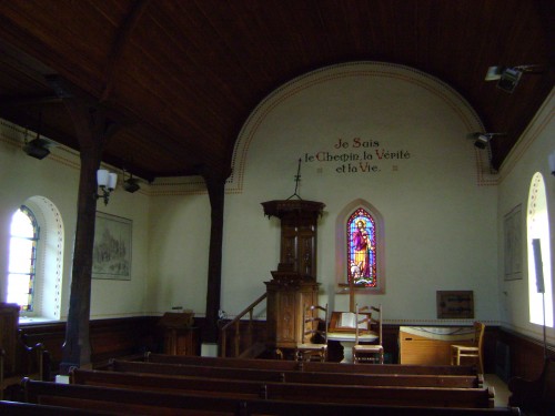 La Chaux-s-Cossonay temple intérieur.JPG