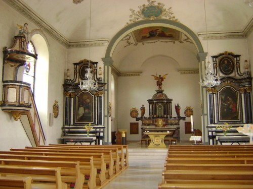 Riaz église intérieur.JPG