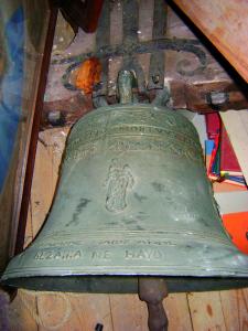 L'ancienne cloche du choeur de Belfaux, coulée en 1749, aujourd'hui à Courtepin